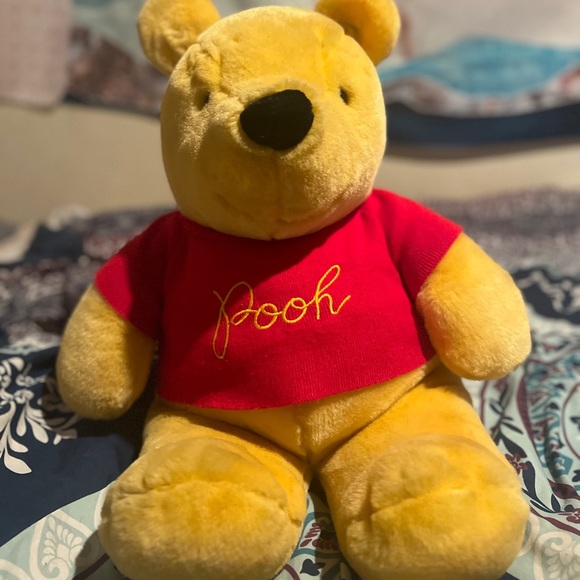 VINTAGE 1980s Winnie the Pooh Plush - Picture 1 of 6